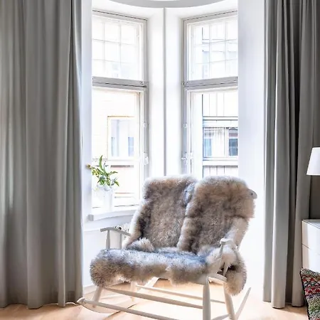 Luxury Design Gem In Center With Sauna And Workspace