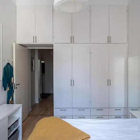 Luxury Design Gem In Center With Sauna And Workspace Apartment